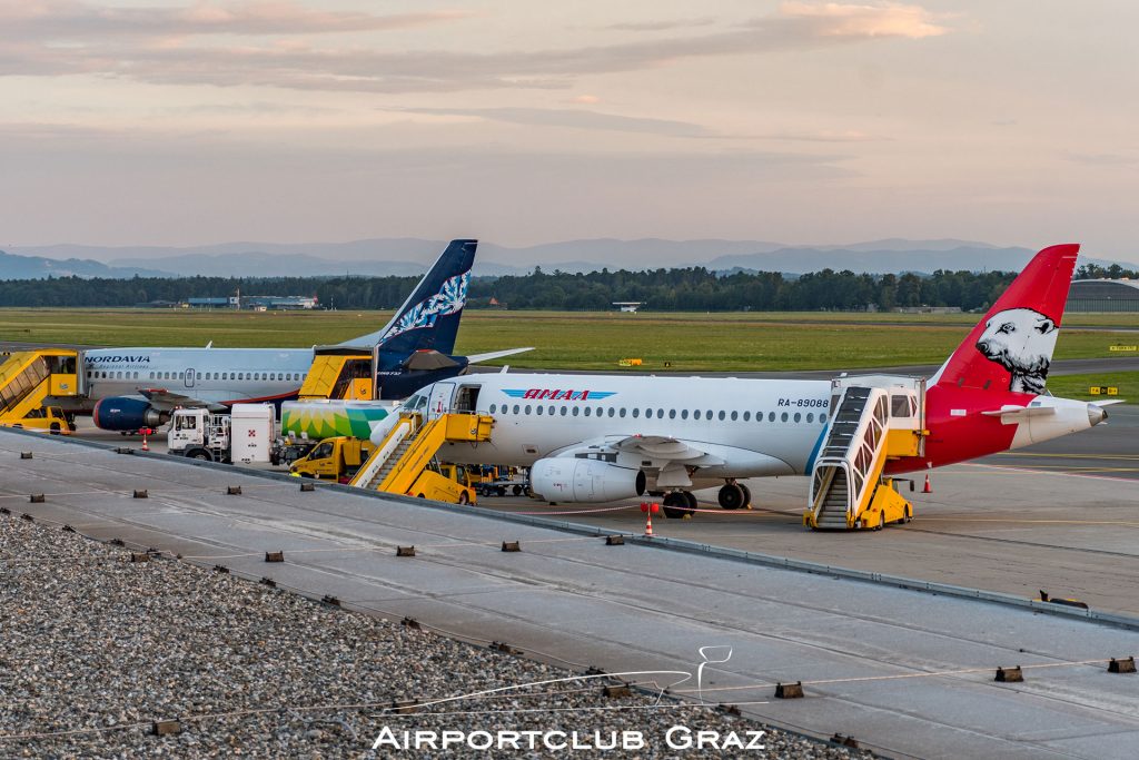 Flughafen Graz Nordavia Yamal Airlines