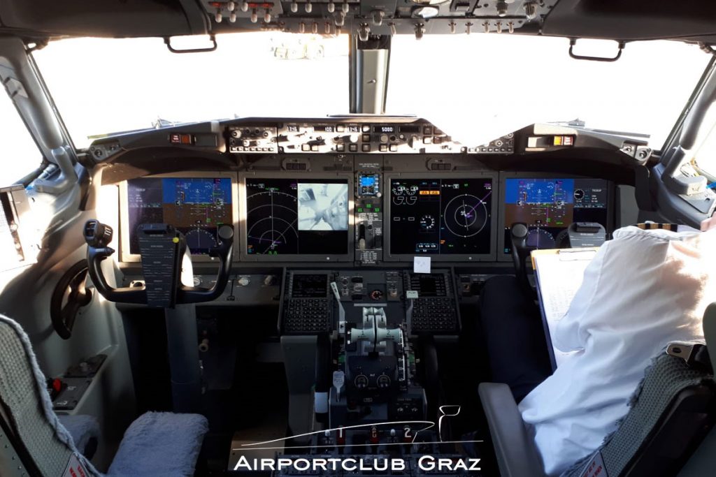 SmartWings Boeing 737-8 MAX OK-SWE