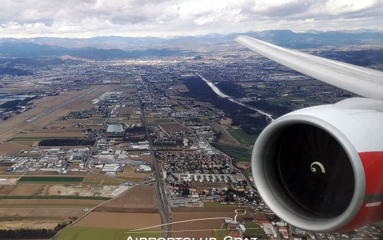 AUA Boeing 777 in Graz