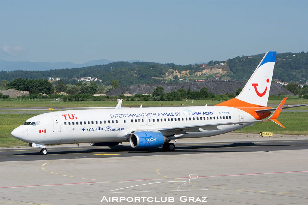 Sunwing Airlines Boeing 737-808 C-FTDW