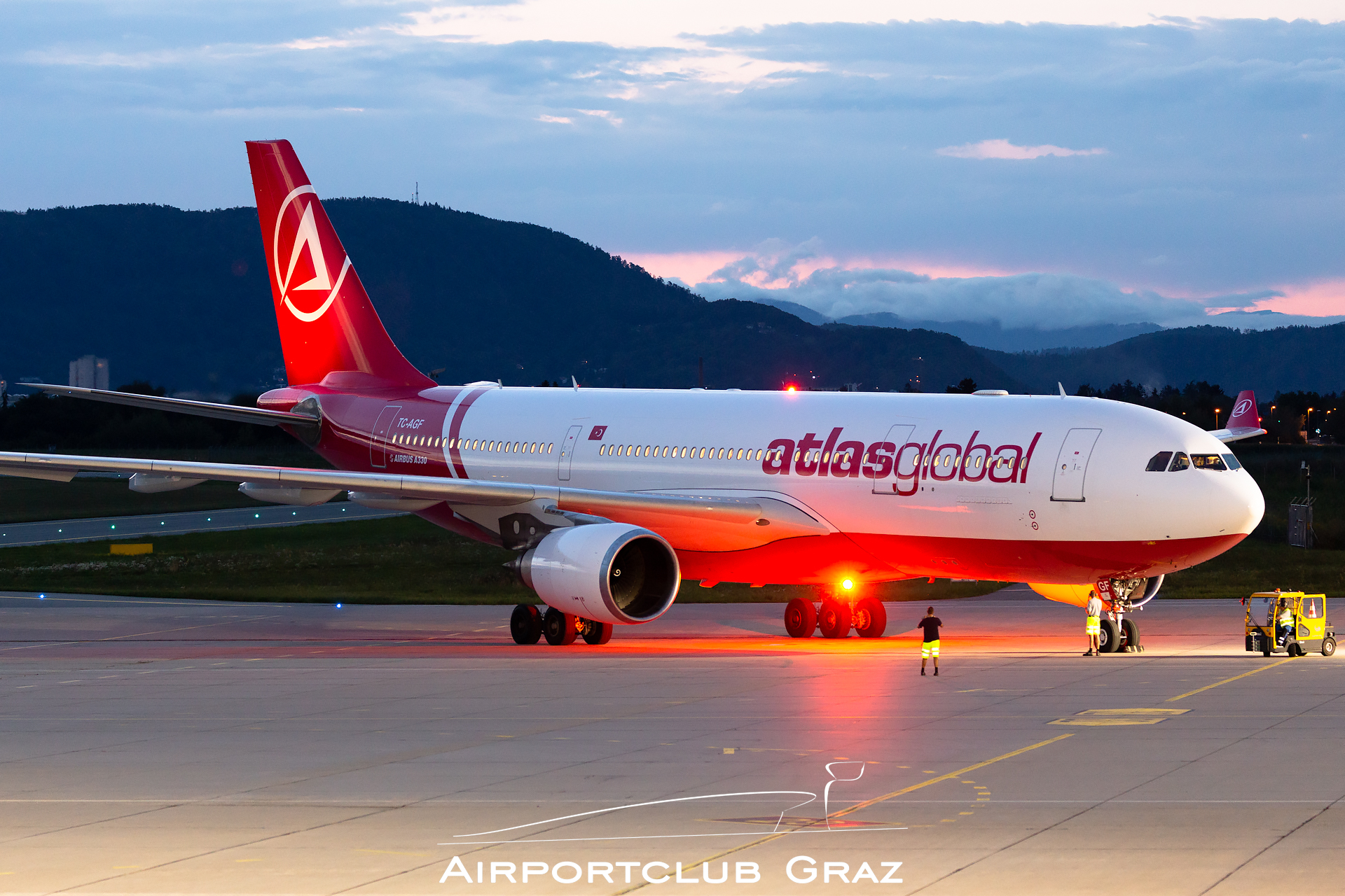 AtlasGlobal Airbus A330-203 TC-AGF