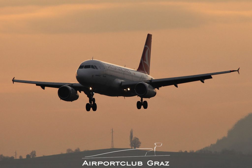 Turkish Airlines Airbus A319-132 TC-JLZ