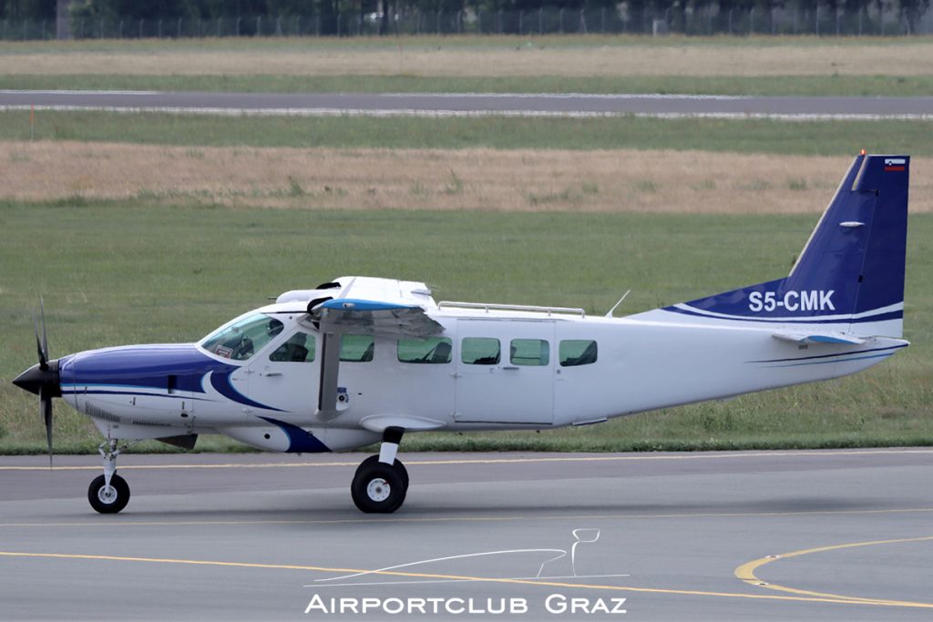 Aviofun Cessna 208 Caravan S5-CMK