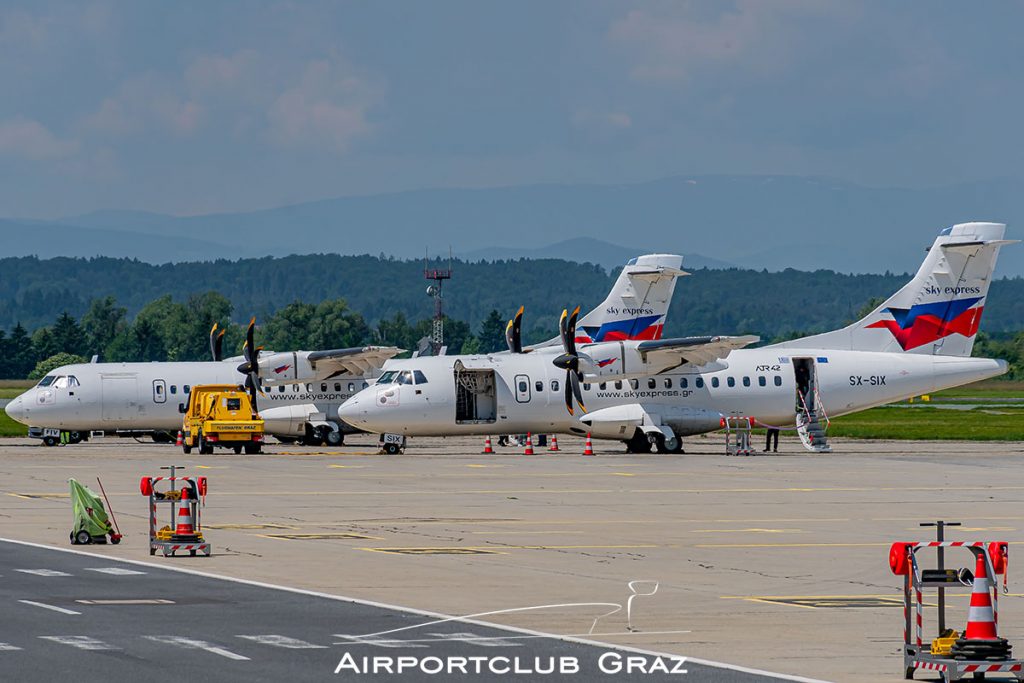 Sky Express ATR 42-500 SX-SIX ATR 72-212A SX-FIV