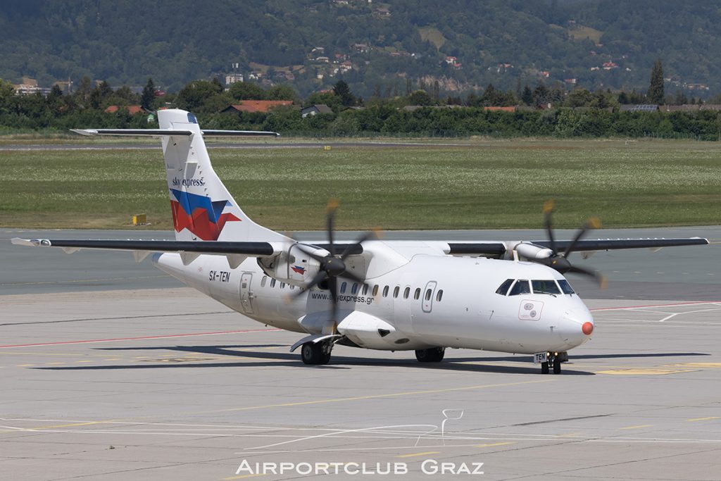 Sky Express ATR 42-500 SX-TEN