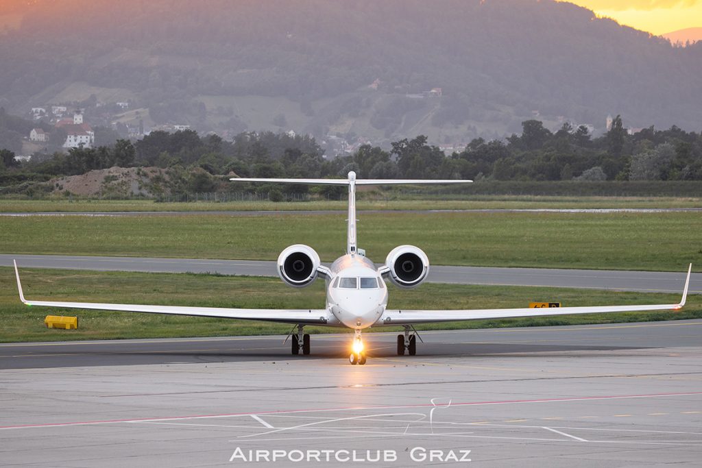 Gulfstream G550 N76VZ