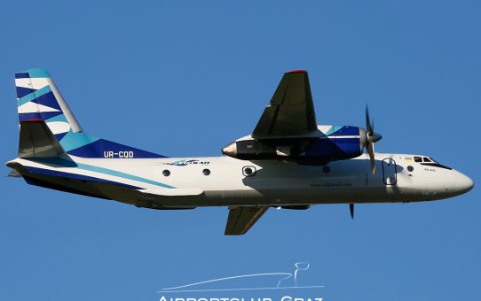 Fotostrecke Vulkan Air Antonov An-26B