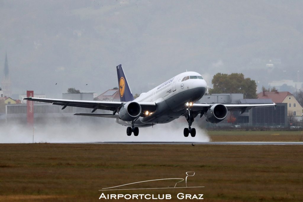 Lufthansa Airbus A319-112 D-AIBD