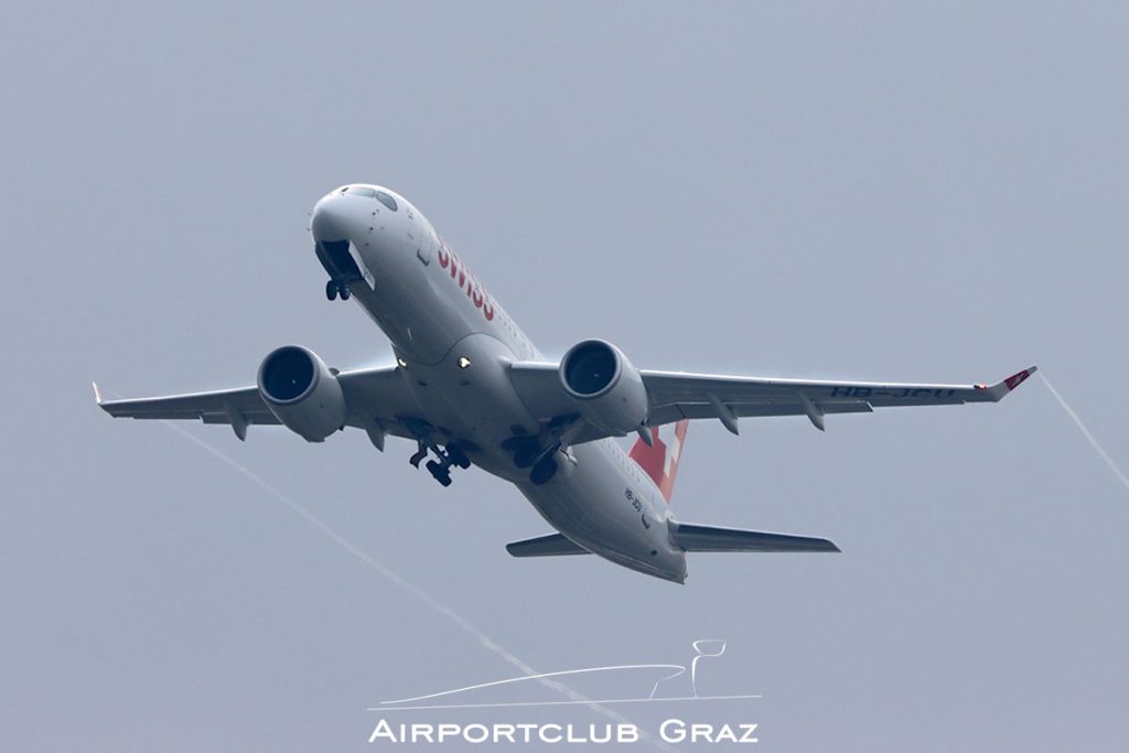 Swiss Airbus A220-371 HB-JCU