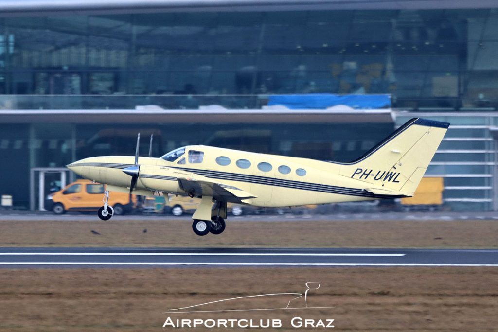 Cessna 421C PH-UWL