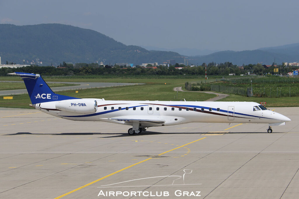 JetNetherlands Embraer 145 PH-DWA