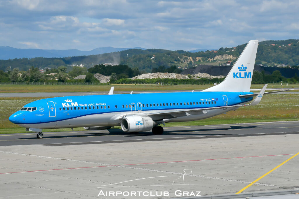KLM Boeing 737-8K2 PH-BXC
