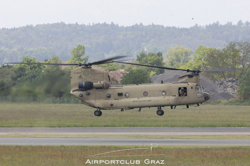 US Army Boeing CH-47F Chinook 13-08134