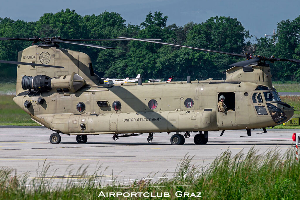 US Army Boeing CH-47F Chinook 13-08134