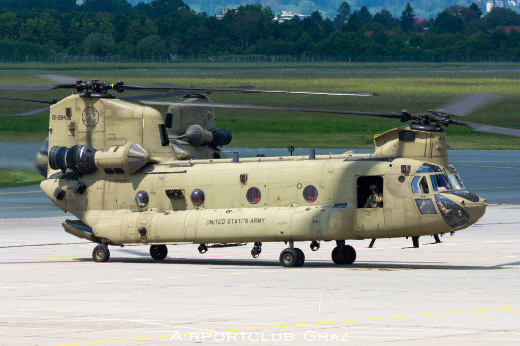 US Army Boeing CH-47F Chinook 13-08432