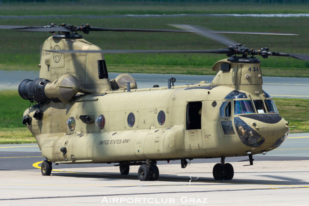 US Army Boeing CH-47F Chinook 13-08434