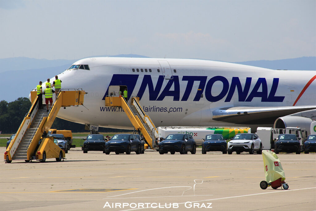 National Airlines Boeing 747-412(BCF) N756CA