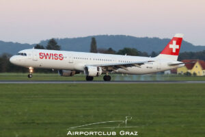 Swiss Airbus A321-111 HB-IOH