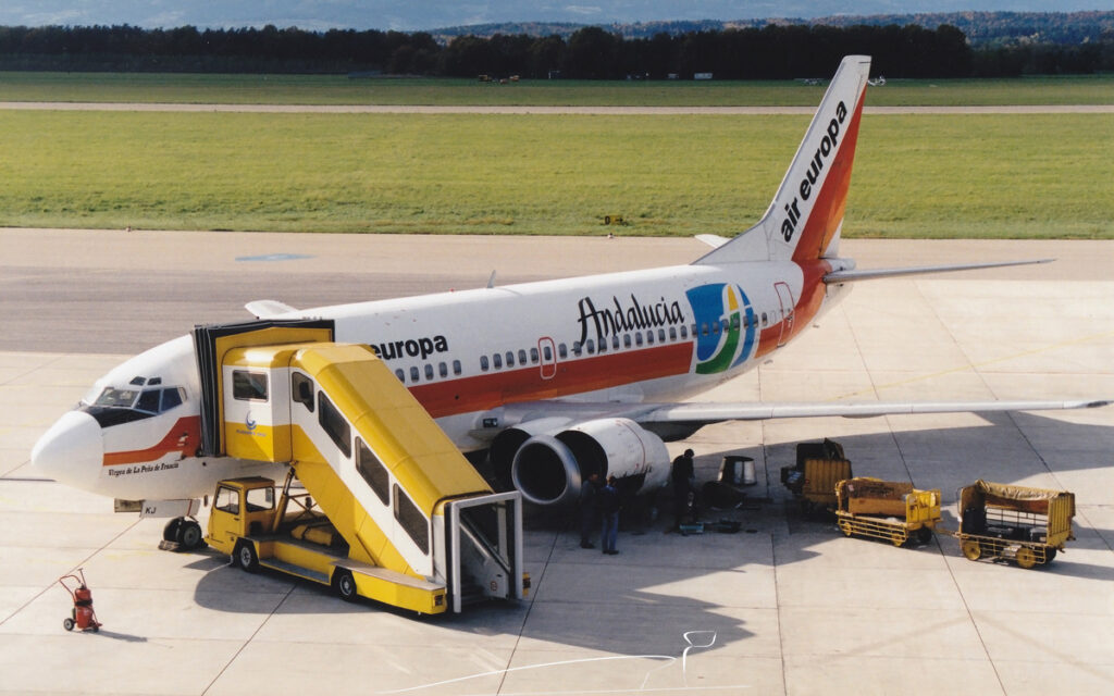 Air Europa Boeing 737-3Y0 EC-FKJ