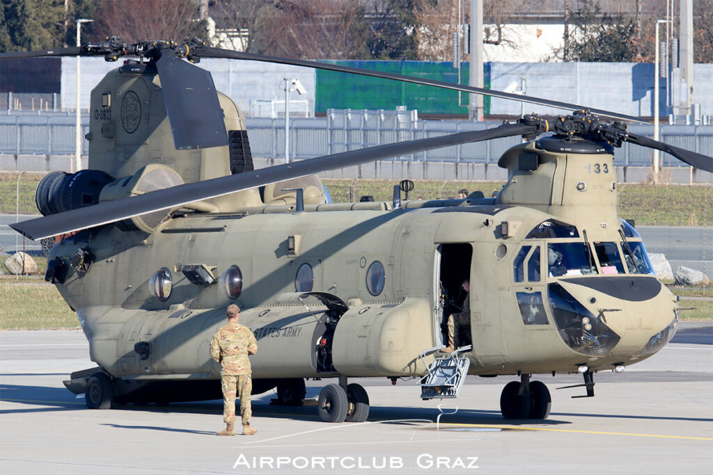 United States Army Boeing CH-47F Chinook 13-08133