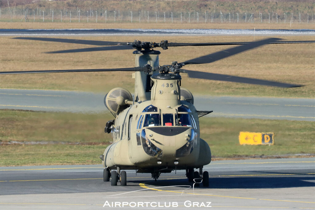 United States Army Boeing CH-47F Chinook 13-08435
