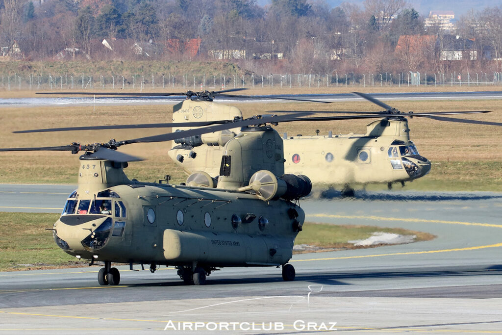 United States Army Boeing CH-47F Chinook 13-08437