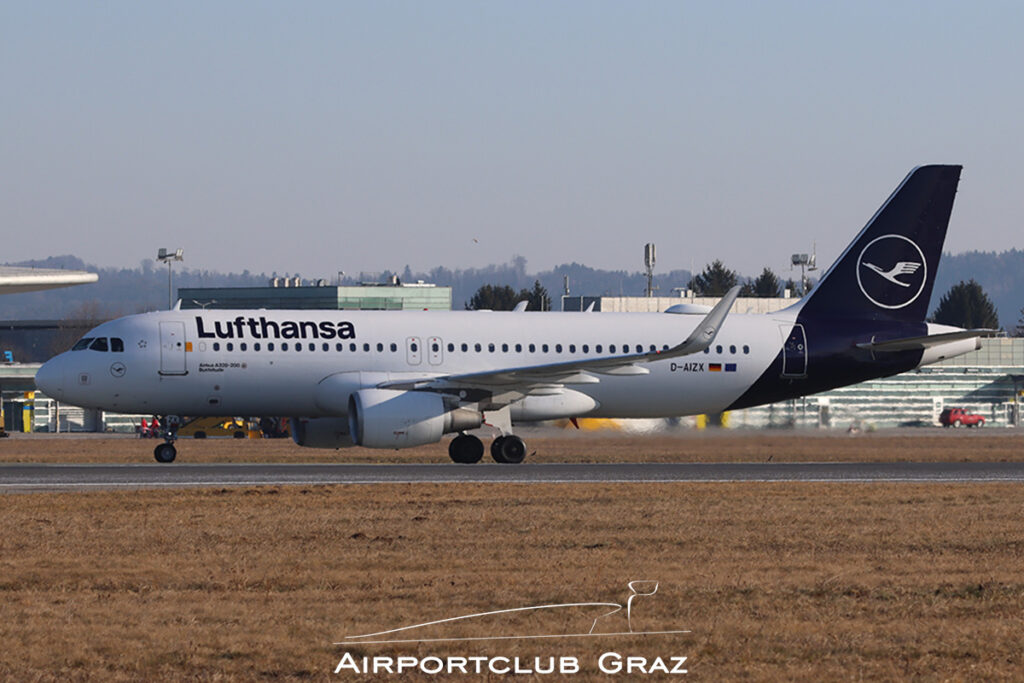 Lufthansa Airbus A320-214 D-AIZX
