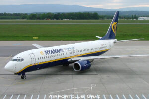 Ryanair Boeing 737-8AS EI-CSV