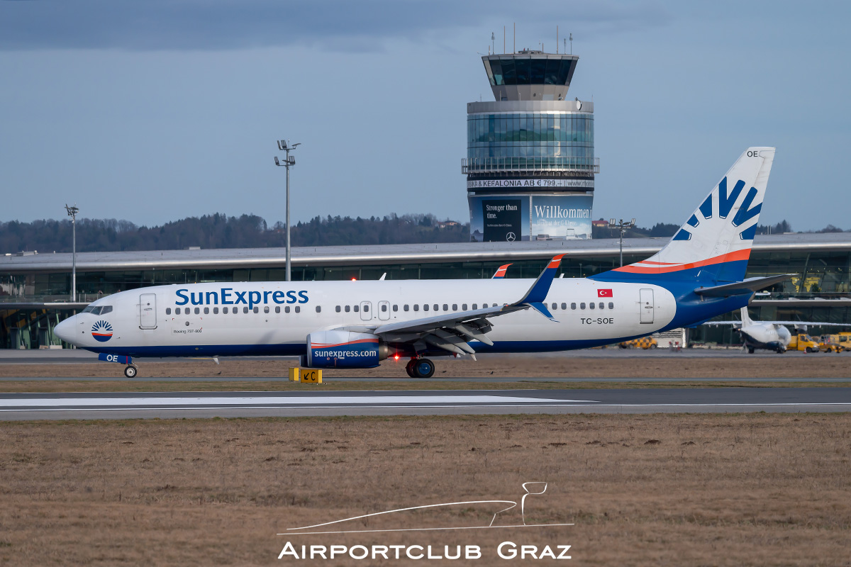 SunExpress Boeing 737-8HC TC-SOE