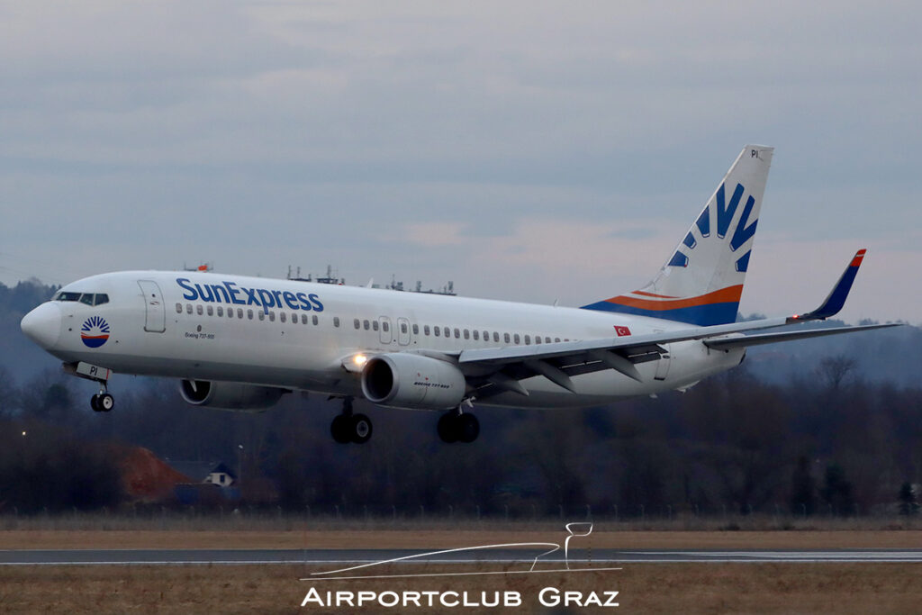 SunExpress Boeing 737-82R TC-SPI