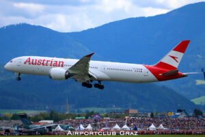 Austrian Airlines Boeing 787-9 Dreamliner OE-LPM