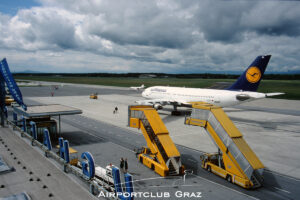 Lufthansa Airbus A310-304 D-AIDL