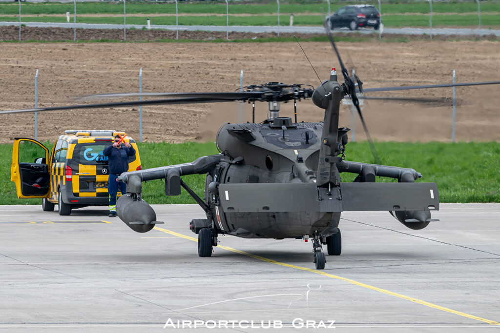 United States Army Sikorsky HH-60M Blackhawk 20-21130