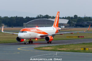 easyJet Europe Airbus A320-214 OE-IBF