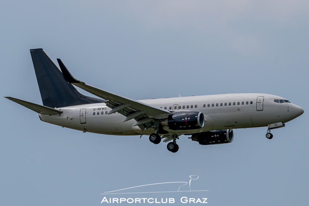 2Excel Aviation Boeing 737-76N G-NEWG