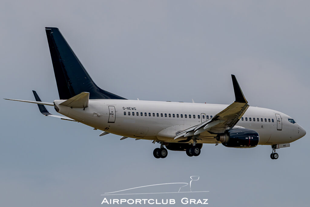 2Excel Aviation Boeing 737-76N G-NEWG
