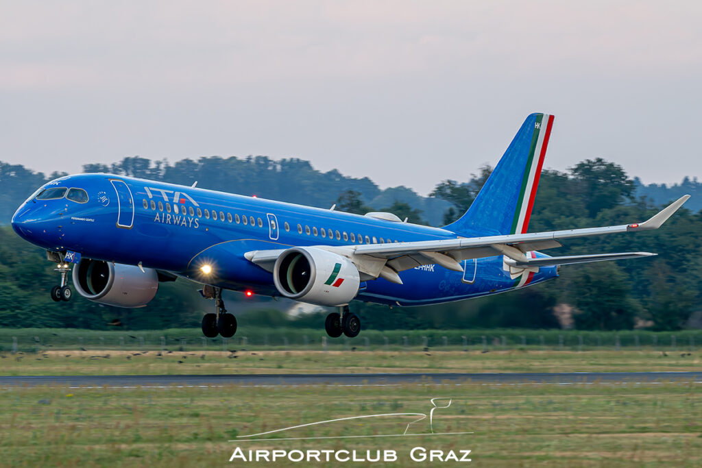 ITA Airways Airbus A220-371 EI-HHK