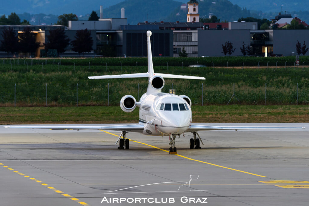 Vase Corp Dassault Falcon 900 N122A