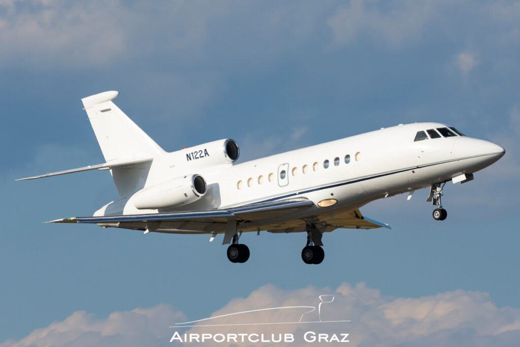 Vase Corp Dassault Falcon 900 N122A