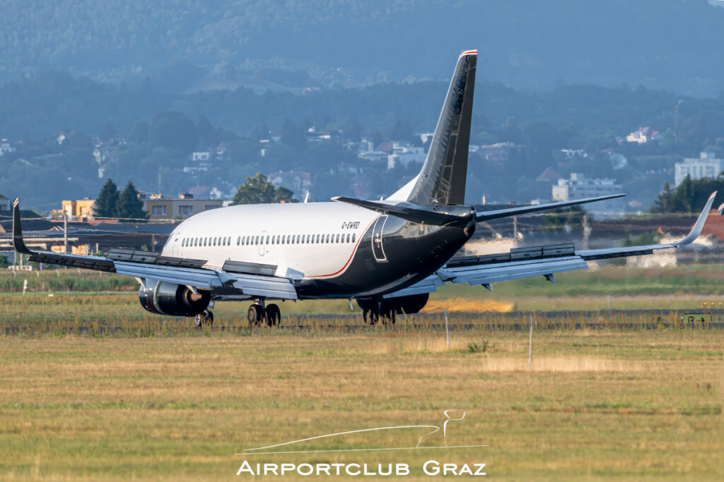 2Excel Aviation Boeing 737-3L9 G-SWRD