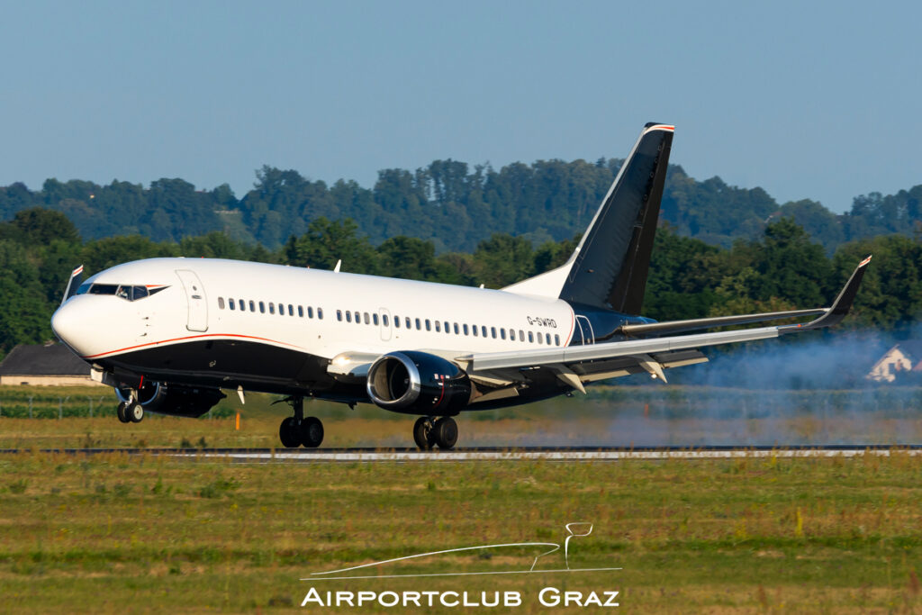 2Excel Aviation Boeing 737-3L9 G-SWRD