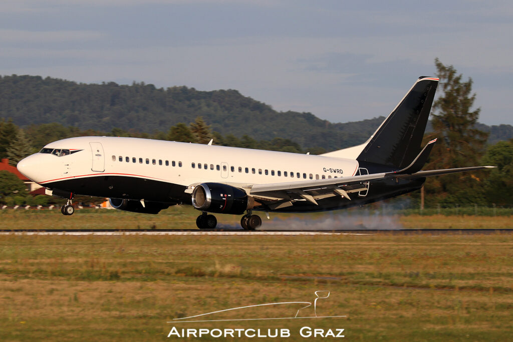 2Excel Aviation Boeing 737-3L9 G-SWRD