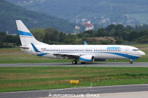 Enter Air Boeing 737-86N SP-ESI