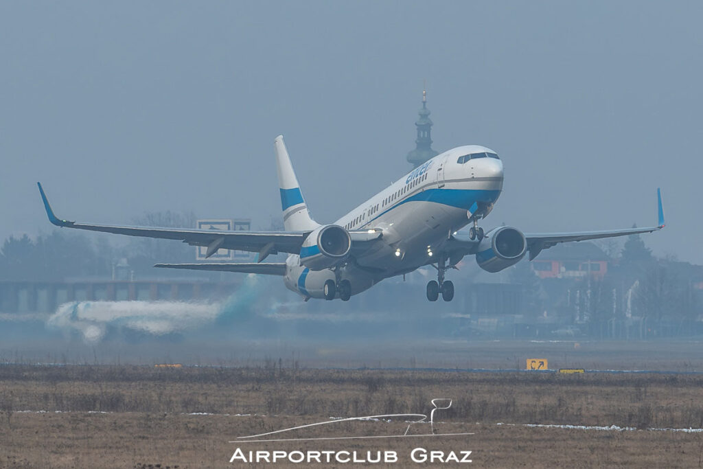Enter Air Boeing 737-8CX SP-ENL