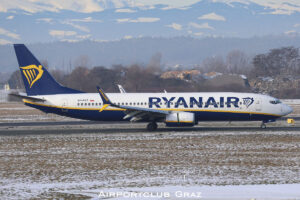 Buzz Boeing 737-8AS SP-RST