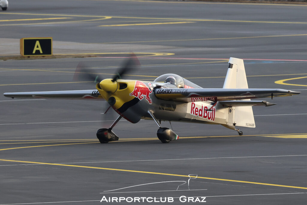 Zivko Edge 540 N544AR