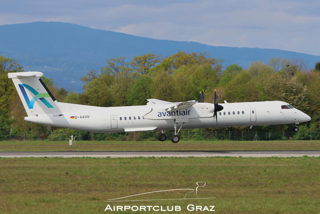 Avanti Air Dash 8-Q402 D-AASG