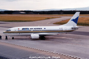 SATA International Boeing 737-3Q8 CS-TGP