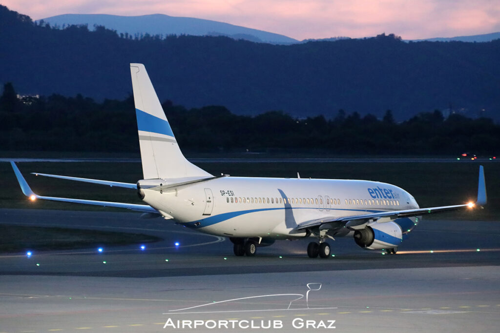 Enter Air Boeing 737 SP-ESI