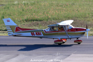 MCK Cessna 172S Skyhawk SP OE-KHJ